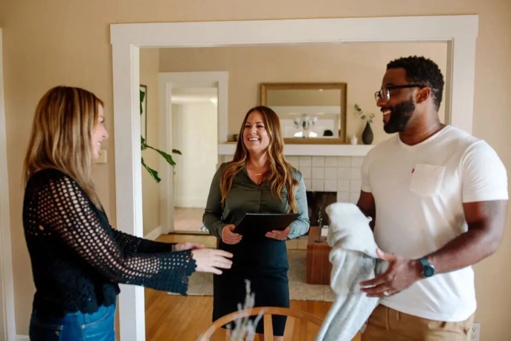 30 Must-have Real Estate Text Message Scripts to Convert Leads